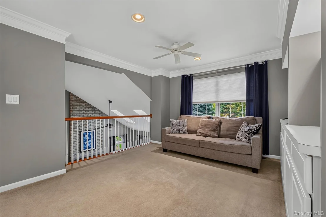 Photo of 201 Roosevelt Drive
