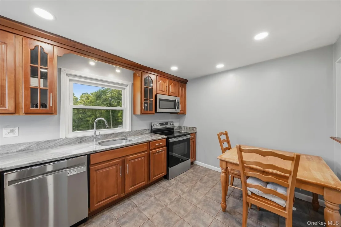 Photo of 48 Lake Side Drive