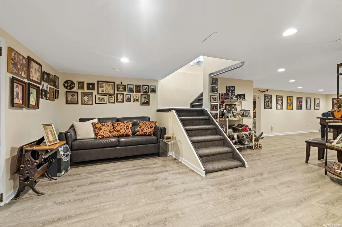 Photo of 23 Buttonwood Drive