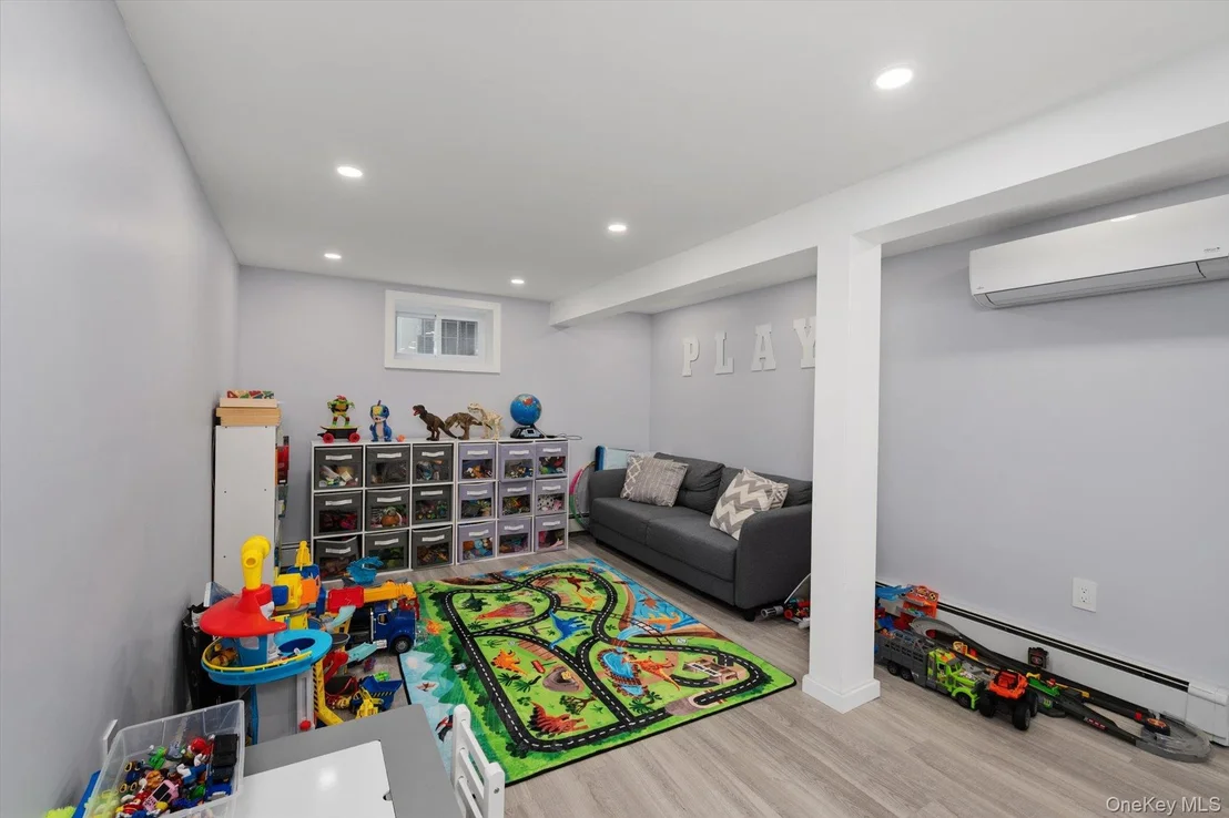 Photo of 10 Jeremy Avenue
