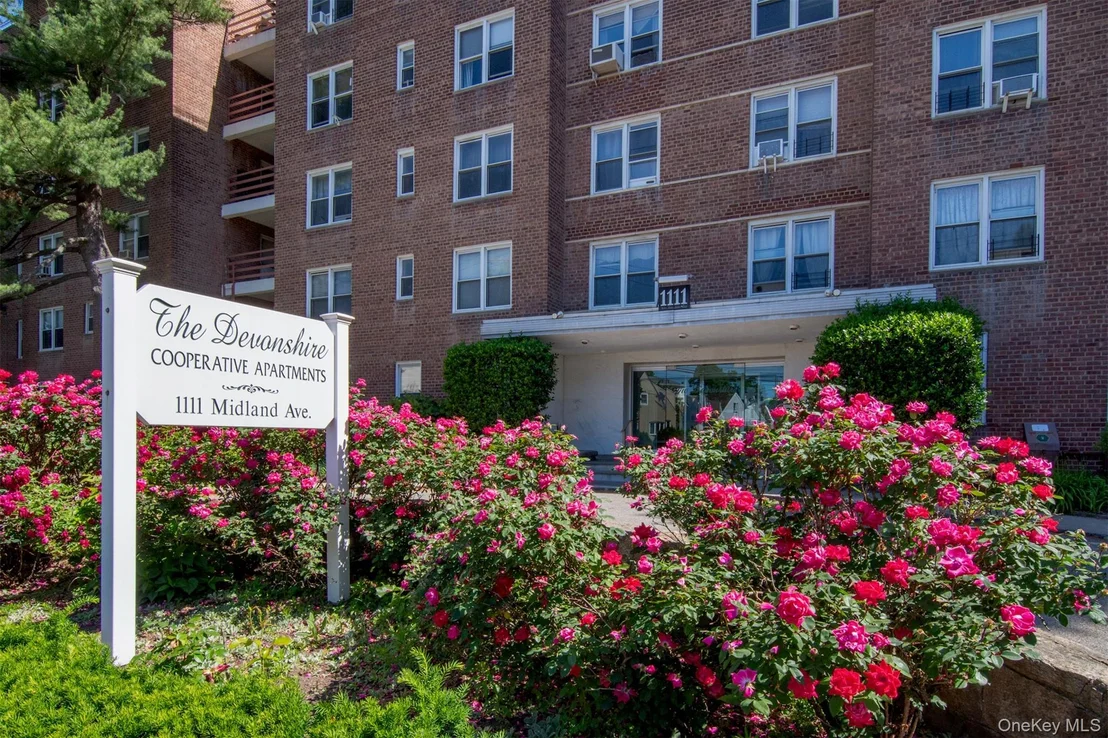 Photo of Unit 2C at 1111 Midland Avenue