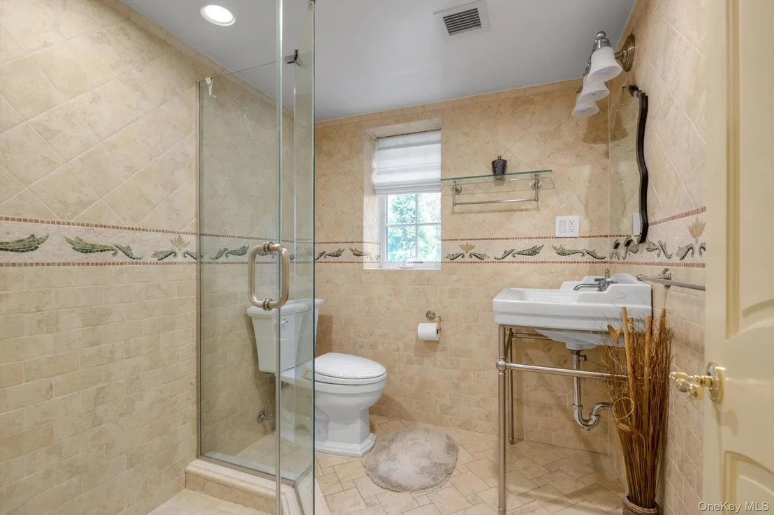 Photo of 760 Hillcrest Place
