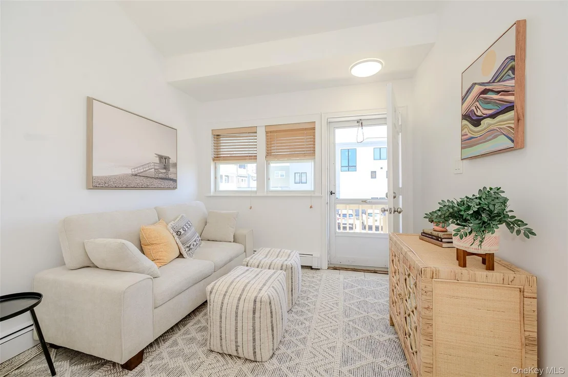 Photo of Unit 11 at 979 Oceanfront