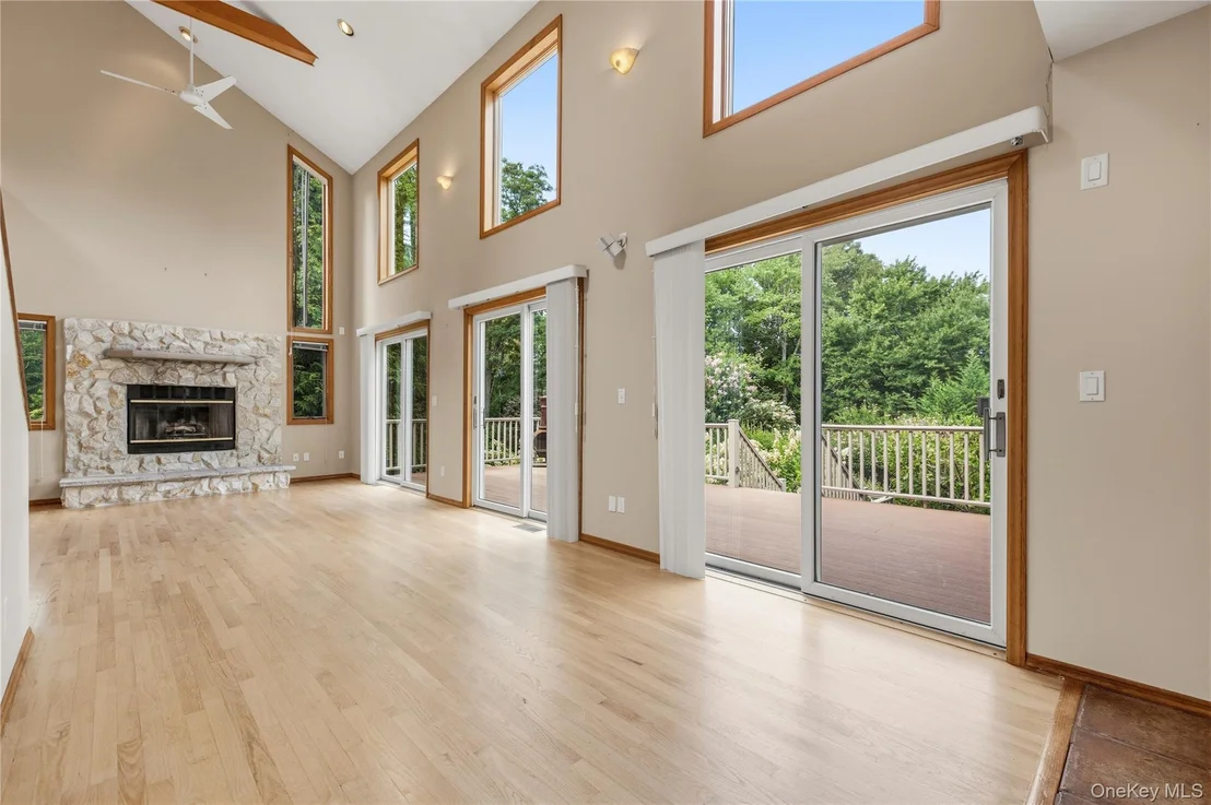 Photo of 2785 Noyack Road