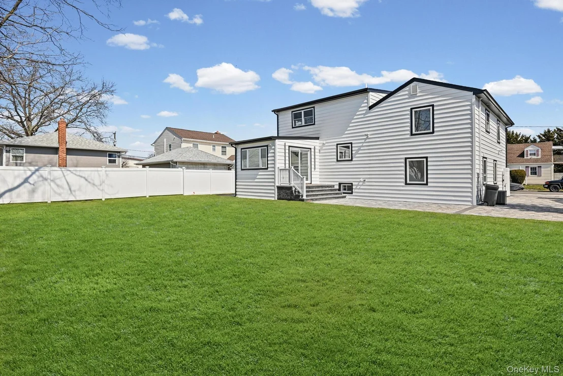 Photo of 2292 Vassar Place