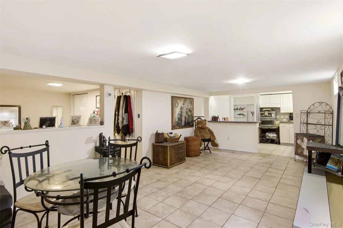 Photo of 163 Islip Boulevard