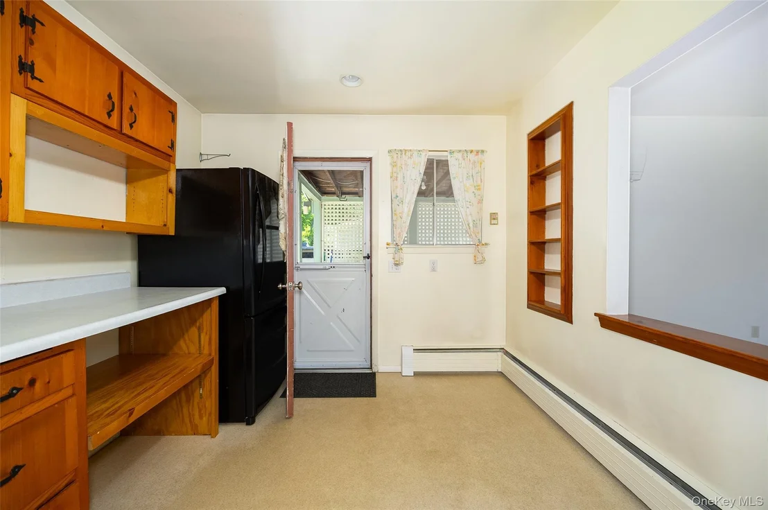 Photo of 22 Howland Avenue