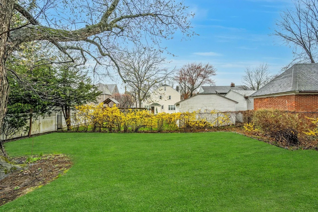 Photo of 413 Stellar Avenue