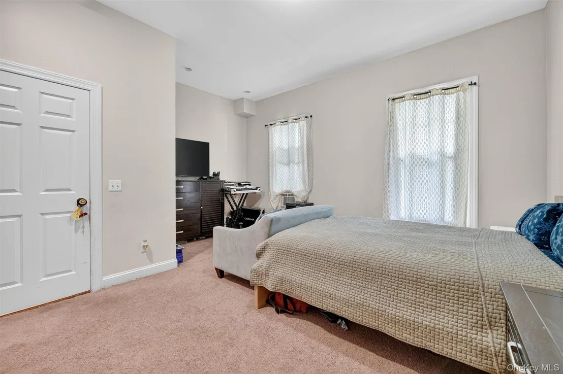 Photo of 16 Maple Place