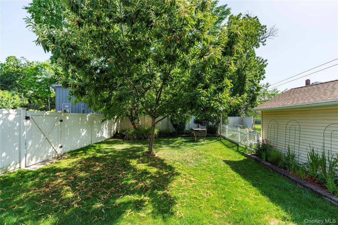 Photo of 119 Rombout Avenue