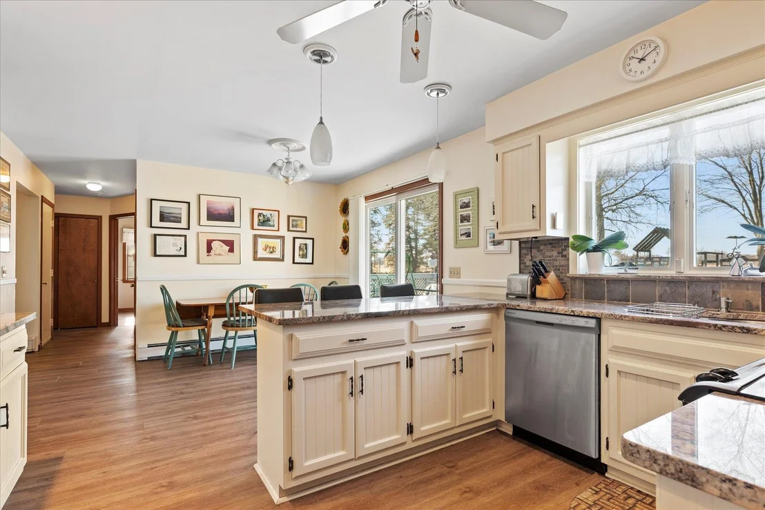 Photo of 157 Pier Avenue