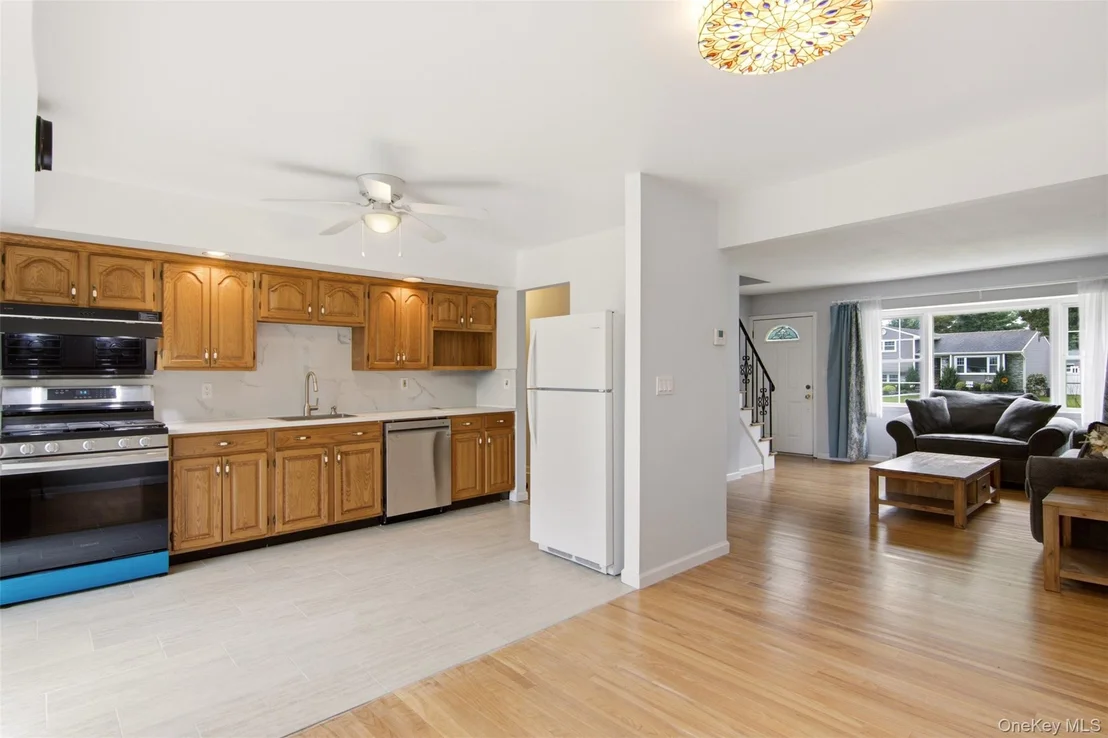 Photo of 15 Apple Lane