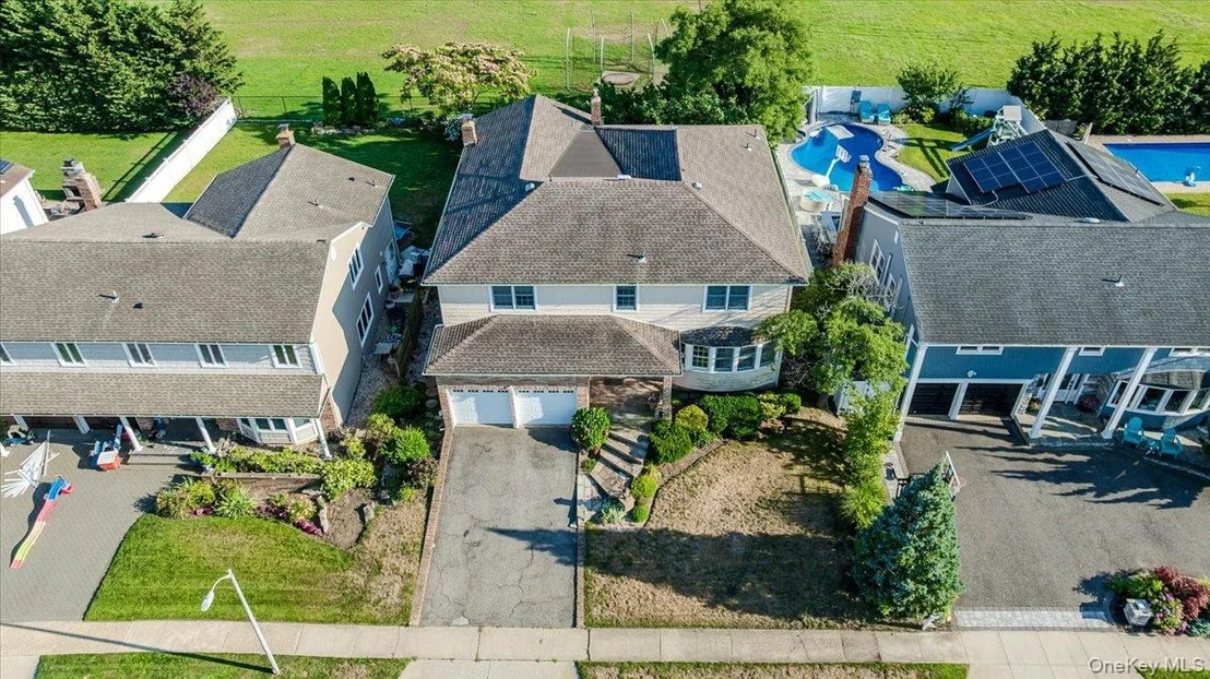 Photo of 330 Harbor Drive