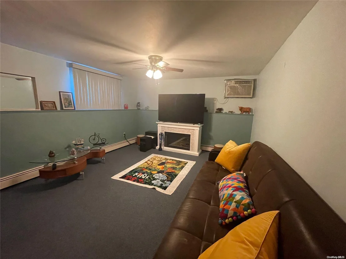 Photo of 141 6th Street