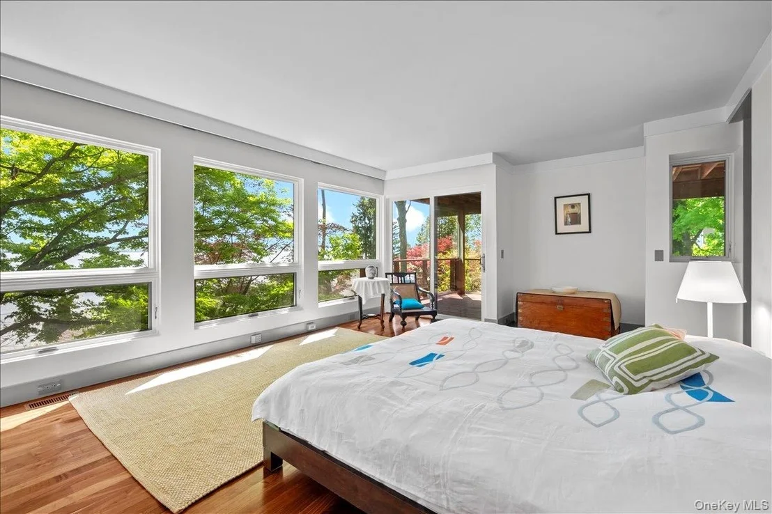 Photo of 181 River Road