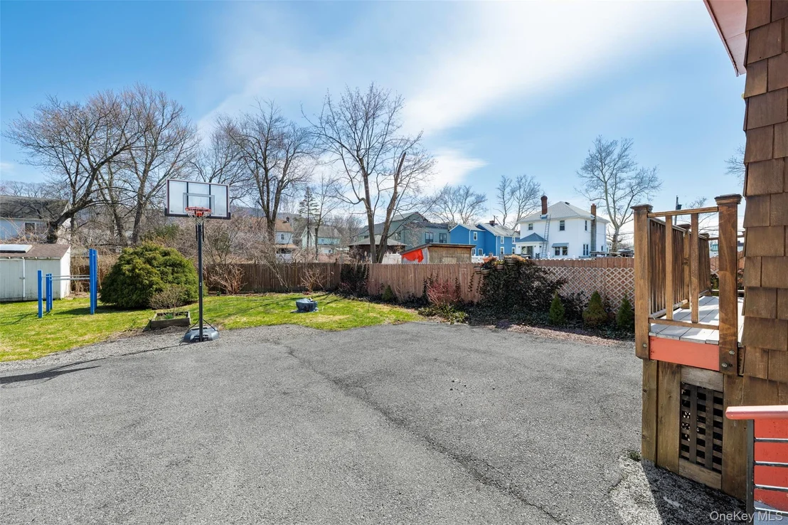 Photo of 39 N Chestnut Street