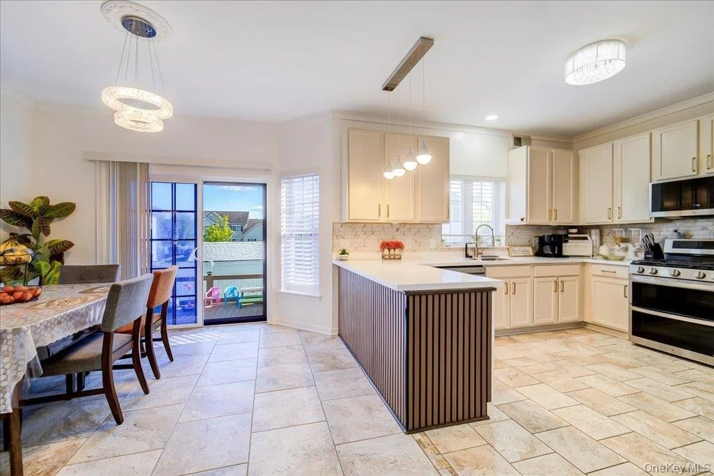 Photo of 2723 Colonial Drive