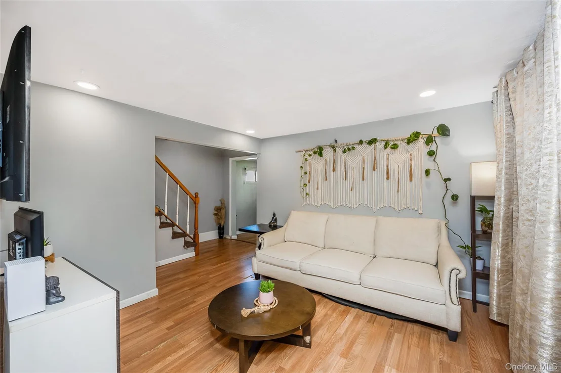 Photo of 10 Brightside Avenue