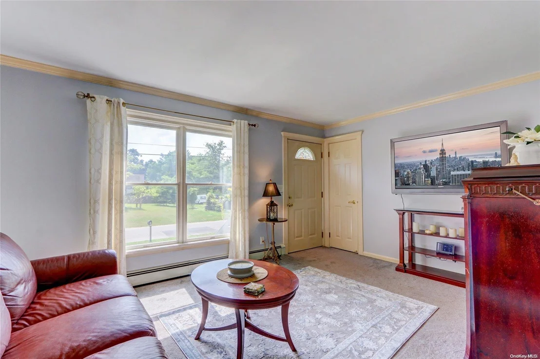 Photo of 205 Washington Drive