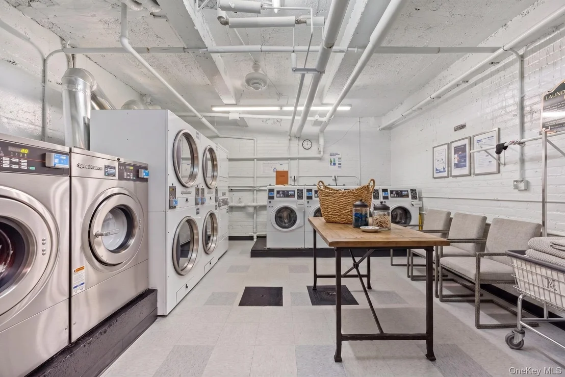 Photo of Unit 4D at 821 Bronx River Road