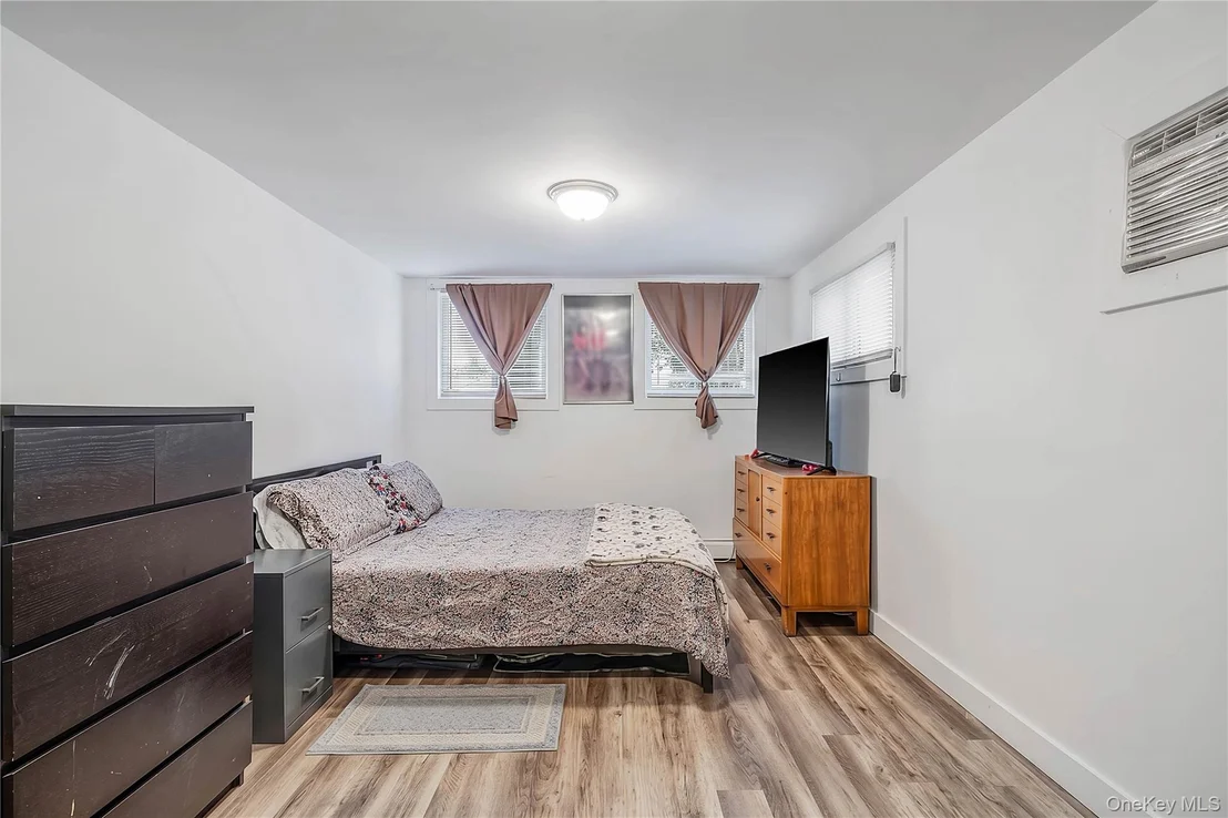 Photo of 2275 Hynes Place
