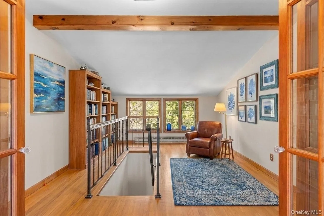 Photo of 122 Dutchess Drive