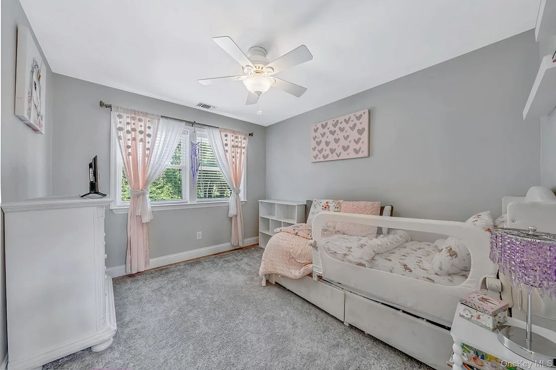 Photo of 62 Ridgefield Drive