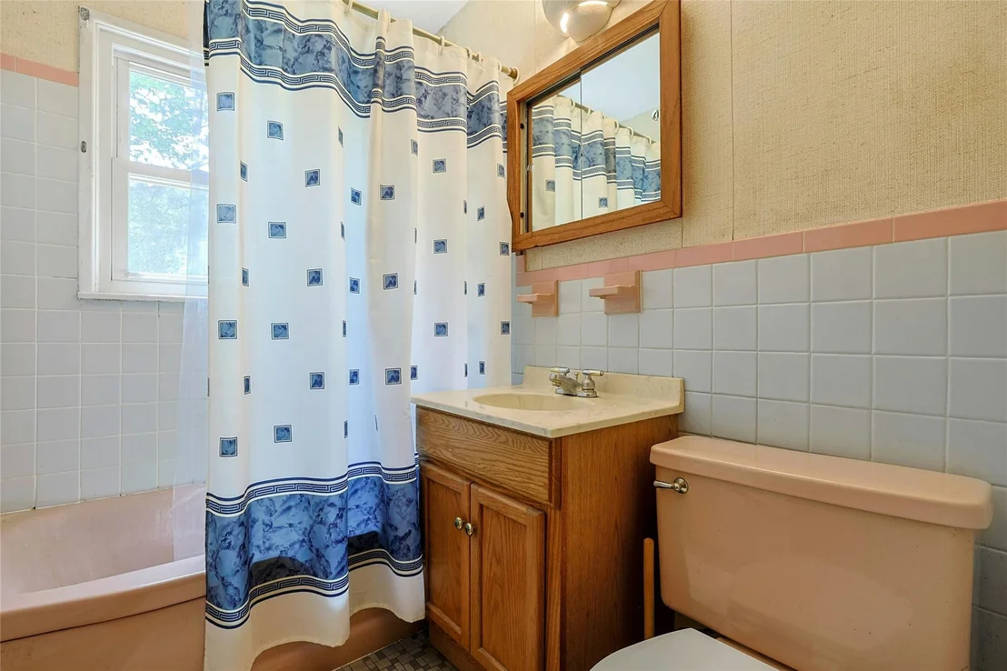 Photo of 2 Andrew Drive