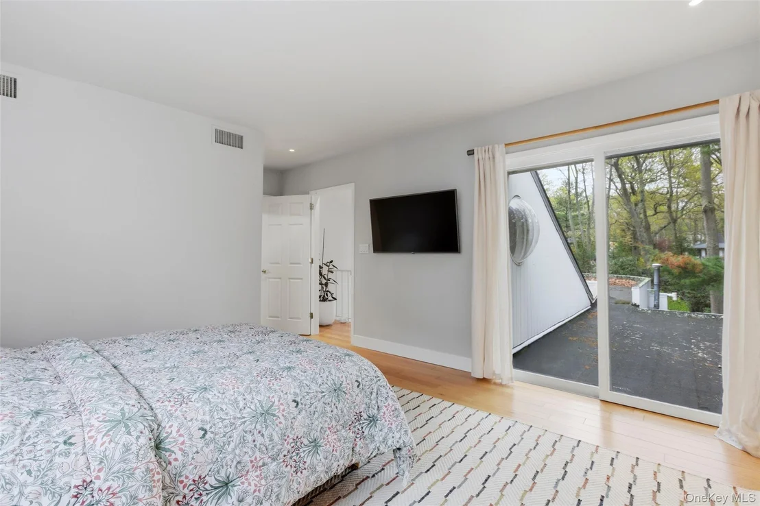 Photo of 33 Hillside Road