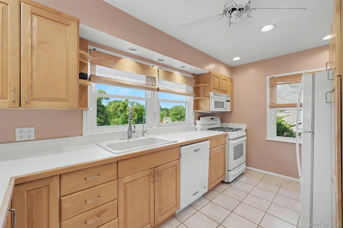 Photo of 33 Grandview Drive