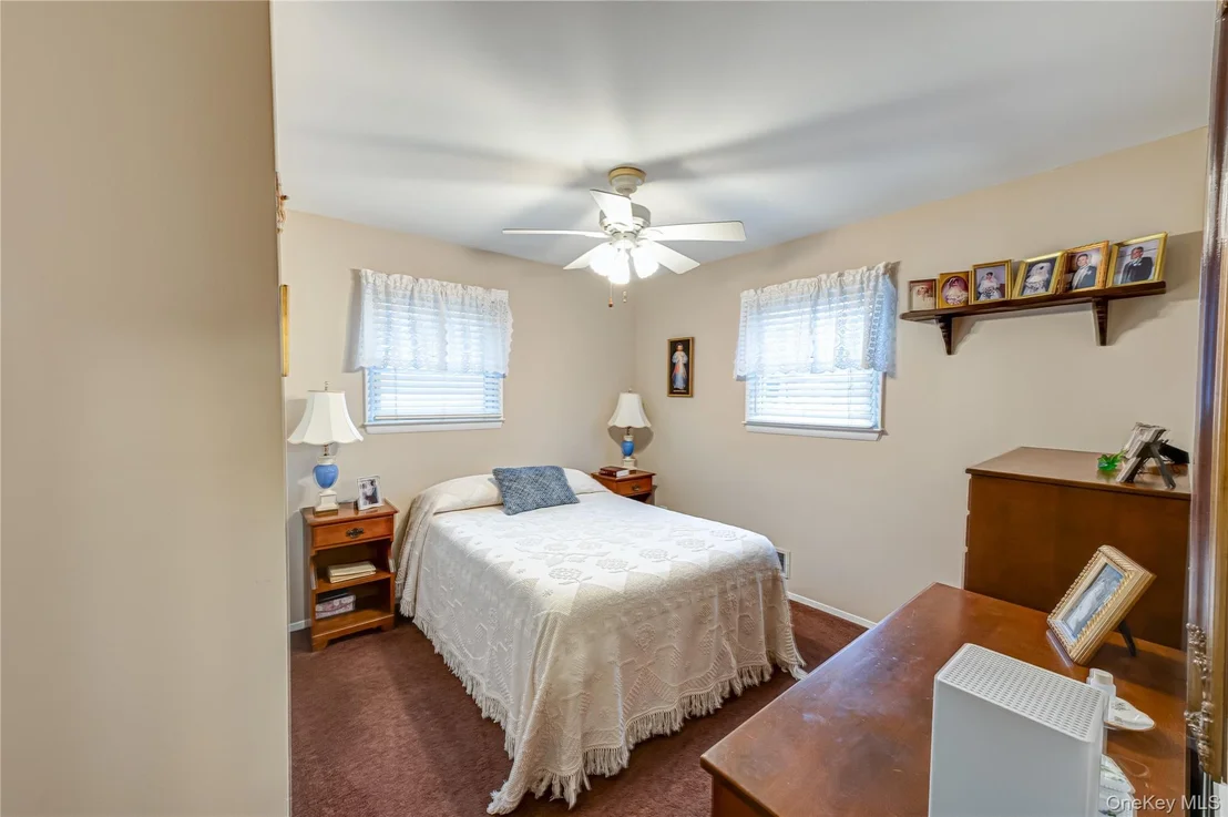 Photo of 33 Maple Avenue