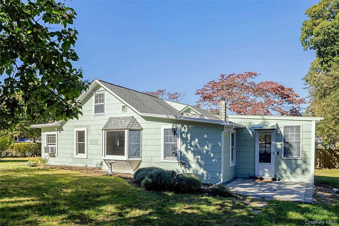 Photo of 2000 Cox Neck Road