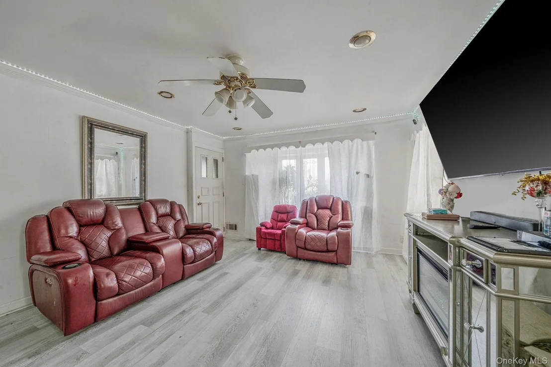 Photo of 86 Clearstream Avenue