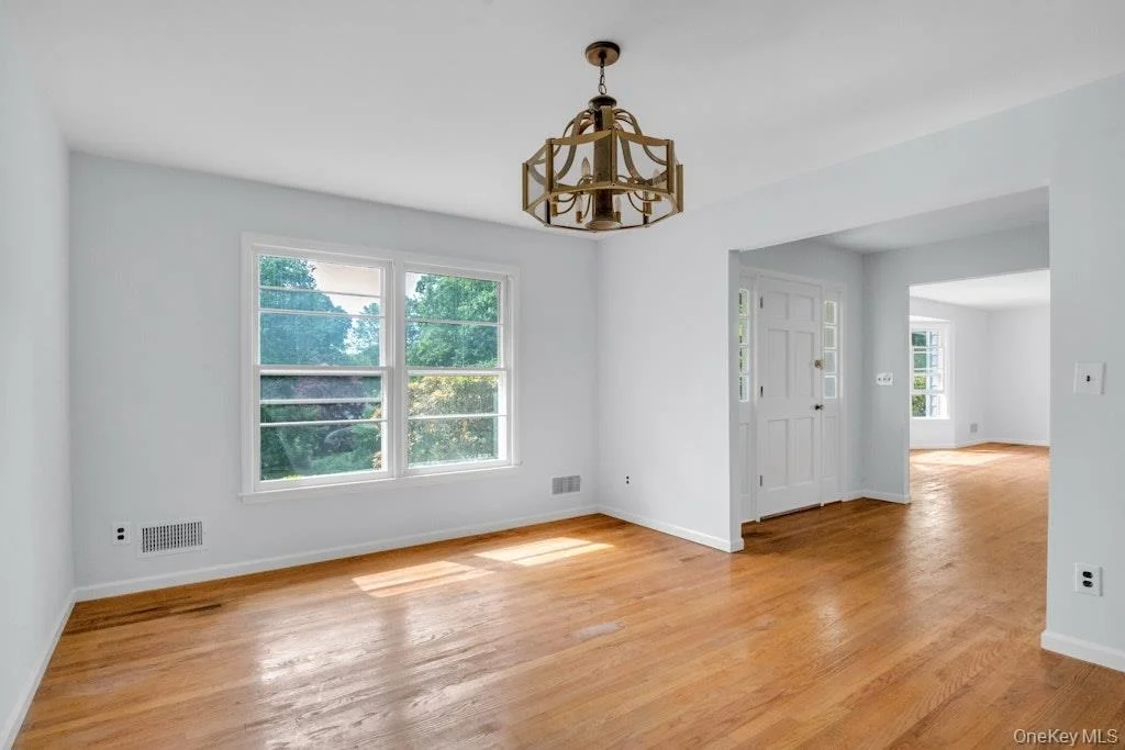 Photo of 6 Birch Grove Drive
