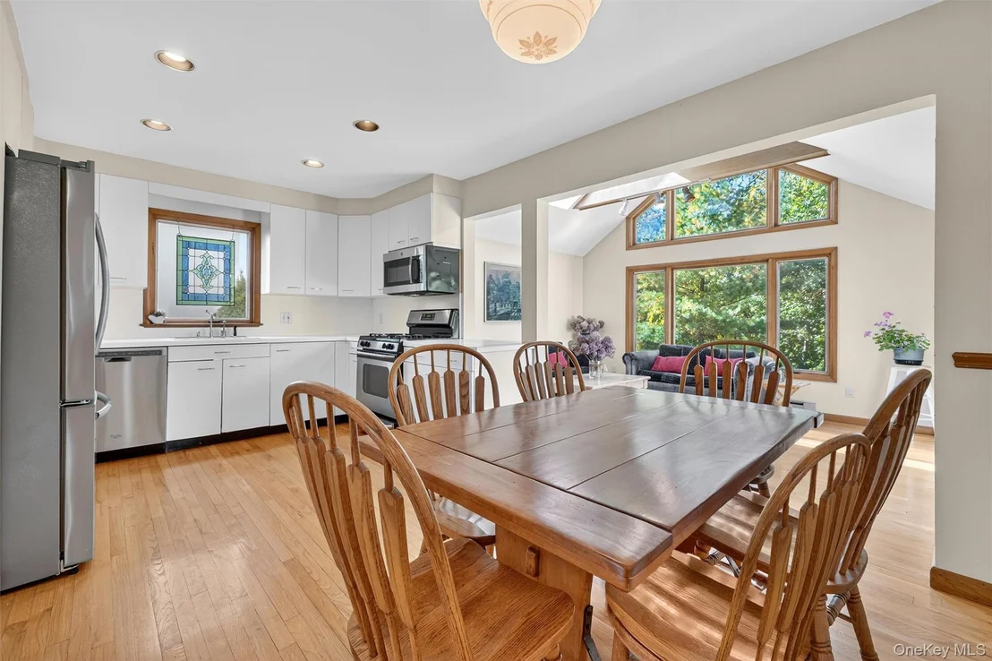 Photo of 24 Beverly Road