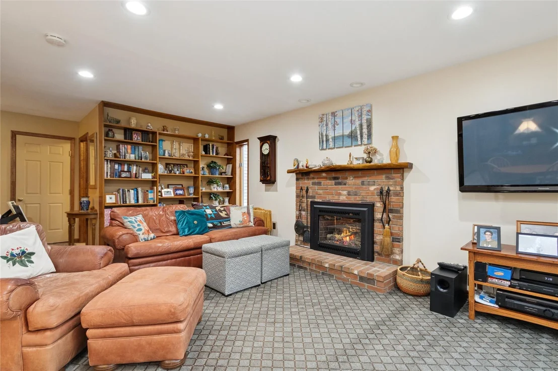 Photo of 1 Loren Drive