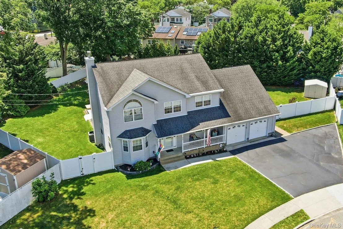 Photo of 35 Dennis Lane