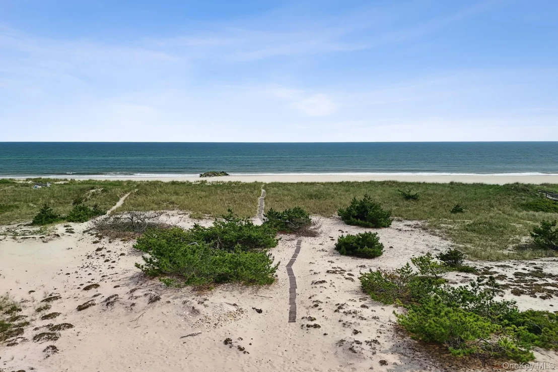Photo of 355 Dune Rd