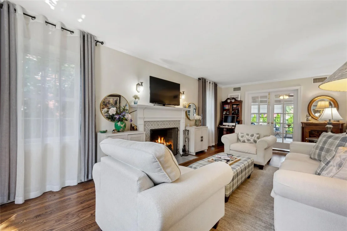 Photo of 2 Lake Drive N