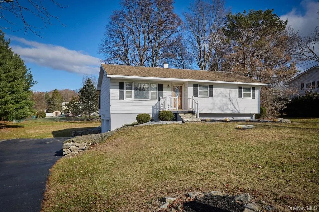 Photo of 17 Andover Lane