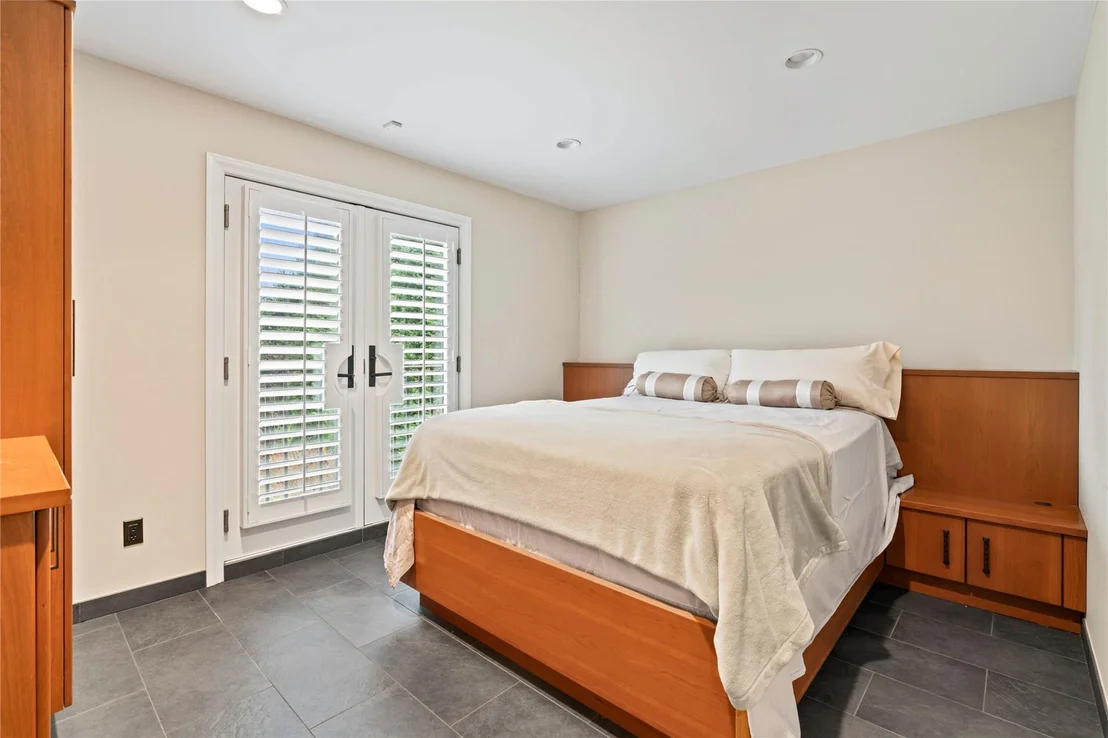Photo of 145 Crescent Drive