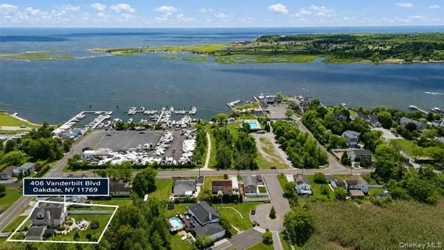 Photo of 406 Vanderbilt Boulevard