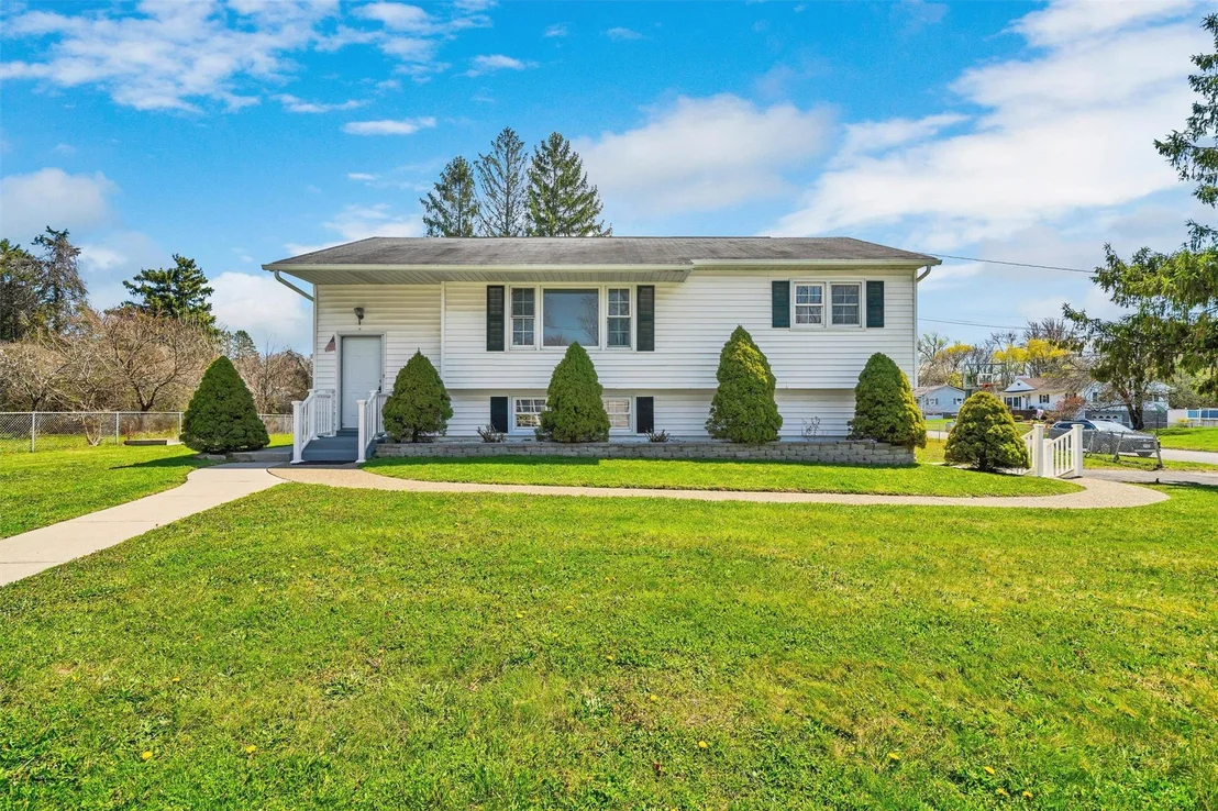 Photo of 18 Stirrup Drive