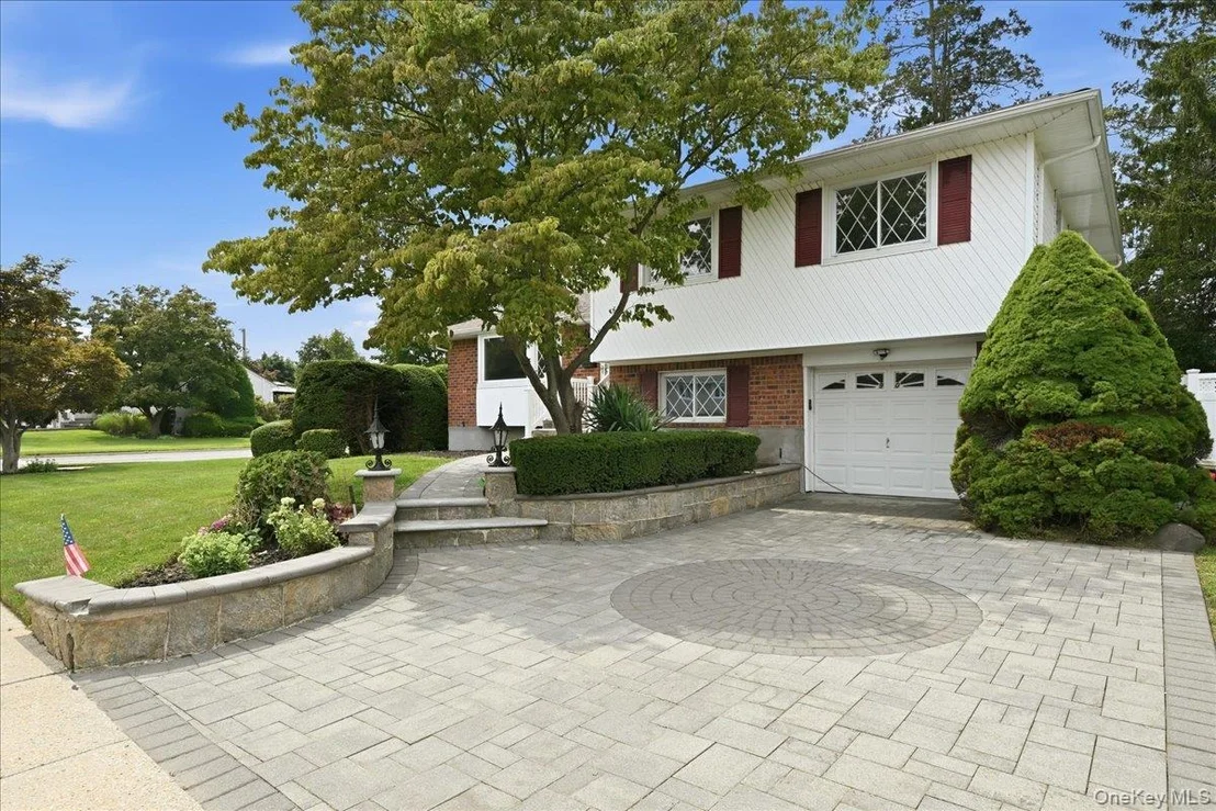 Photo of 90 Grohmans Lane