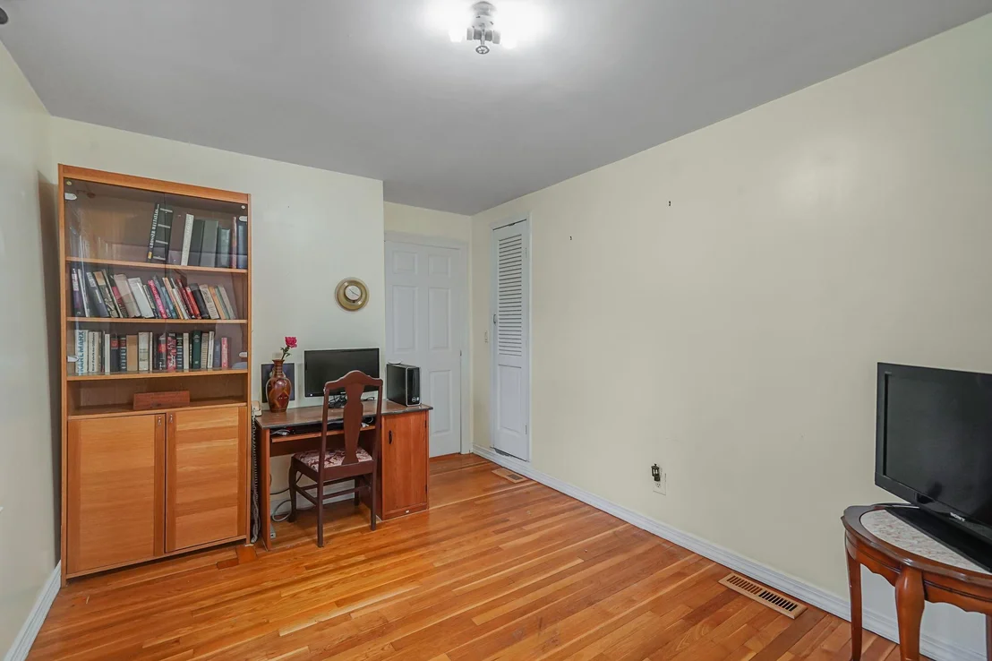 Photo of 622 Sandra Avenue