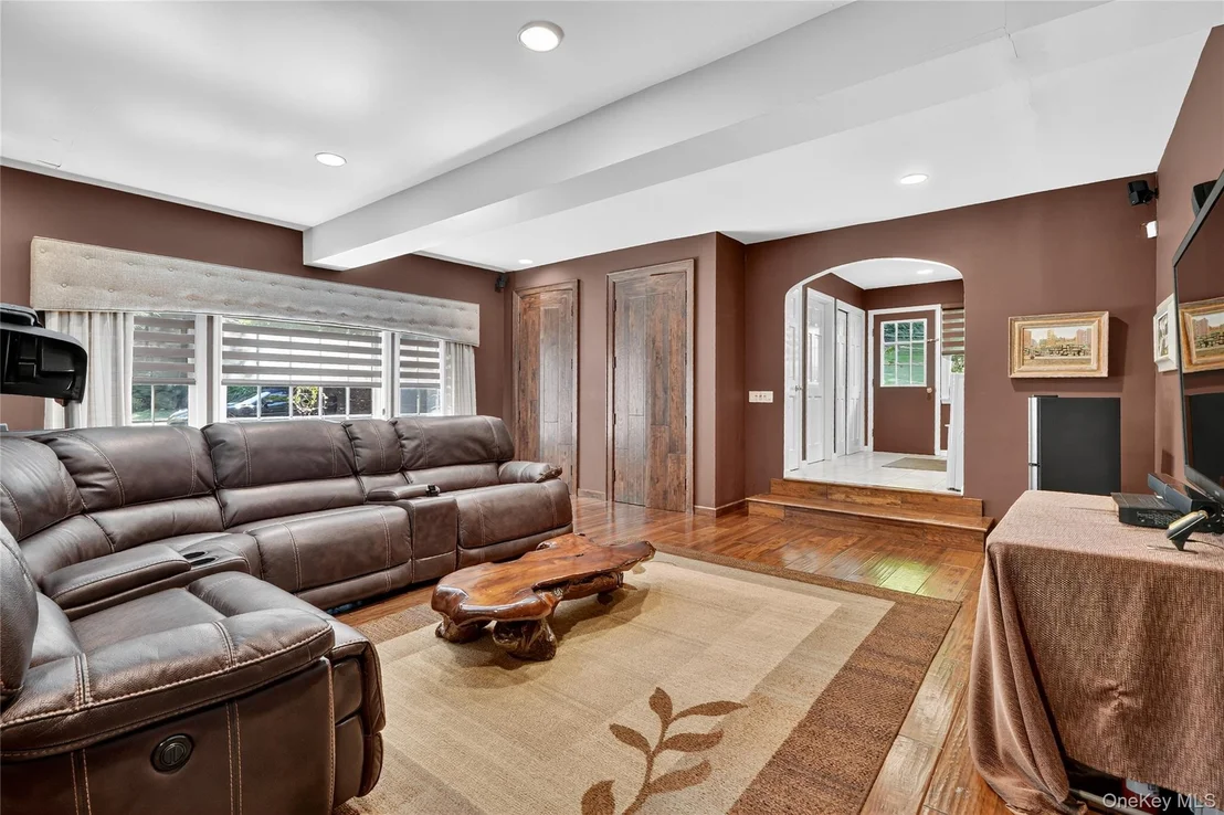 Photo of 21 Mianus Drive