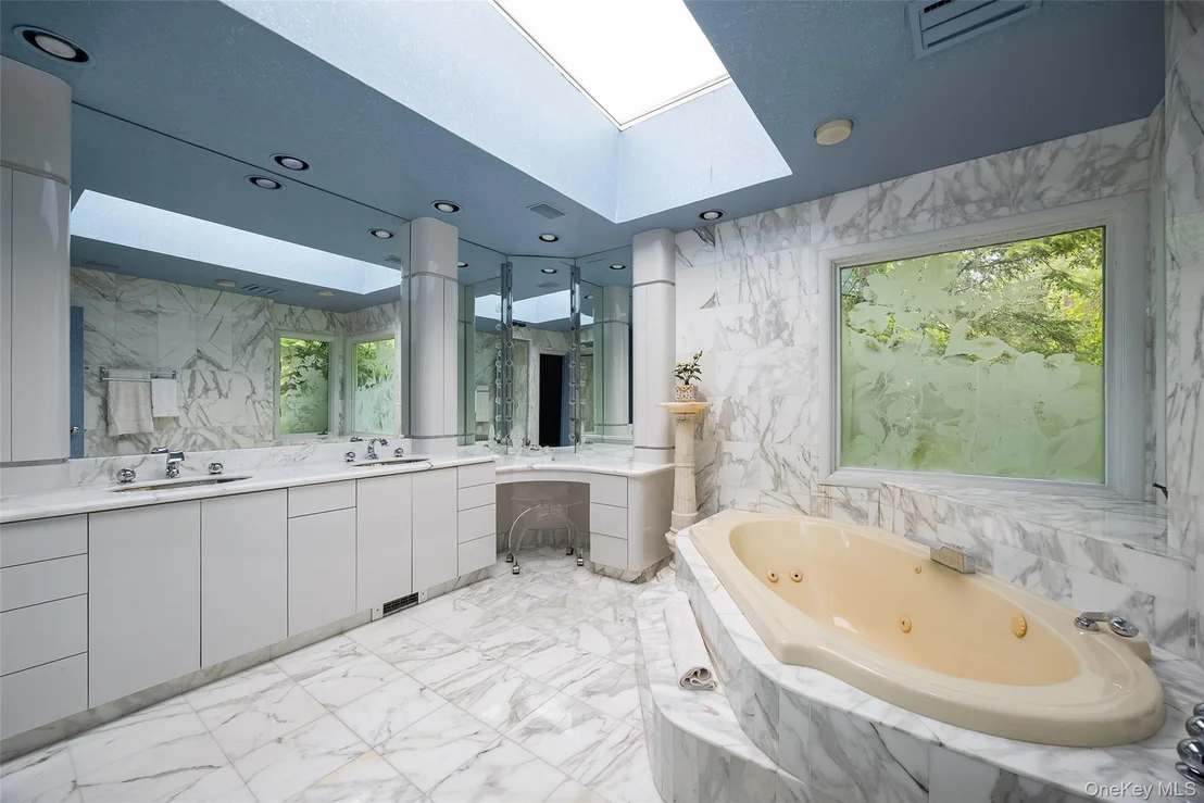 Photo of 42 Yates Boulevard
