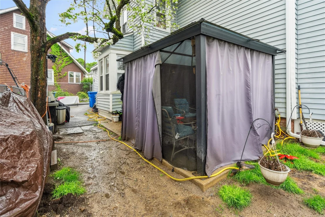 Photo of 42 Wisner Avenue