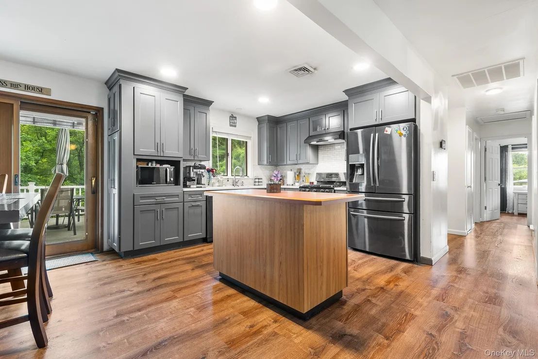 Photo of 11 Sharon Drive