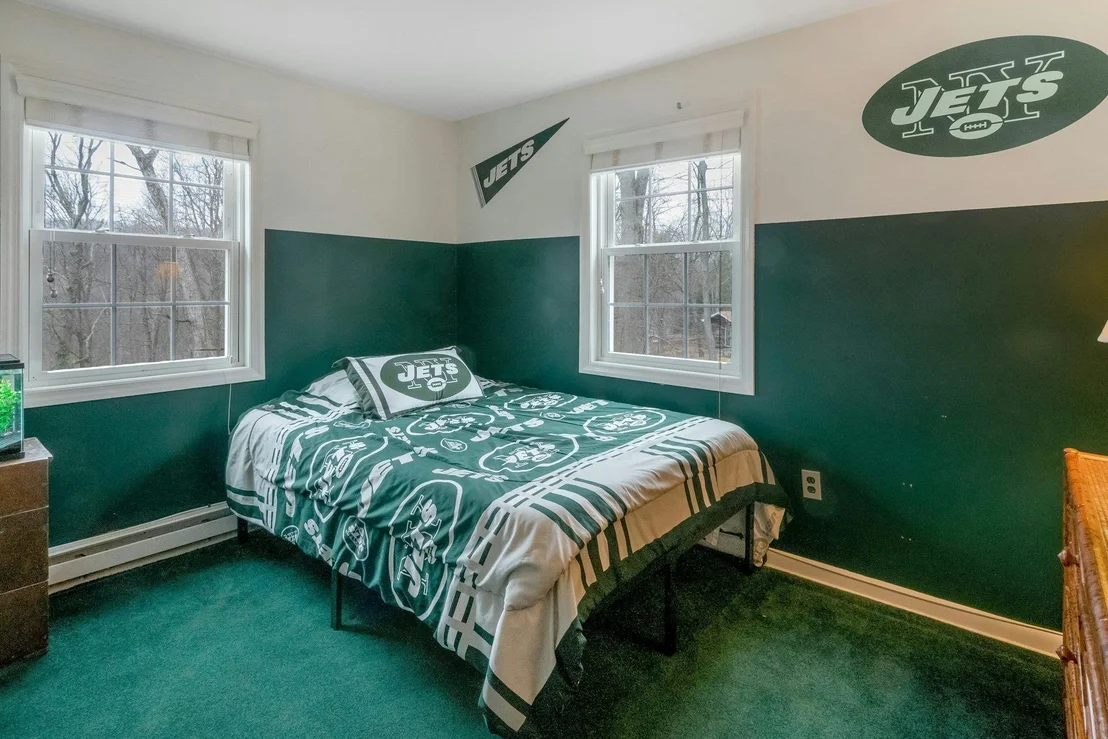 Photo of 19 Split Rock Road